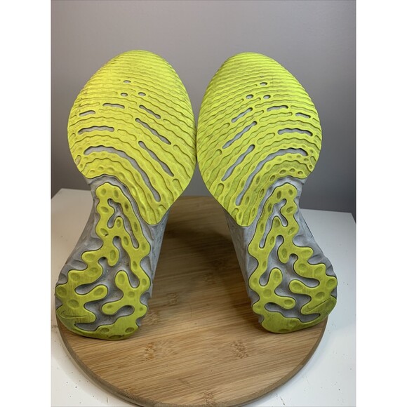 Nike React Infinity Run Flyknit 2 Running Shoe Womens Size 9 Purple CT2423-500 - Picture 6 of 8